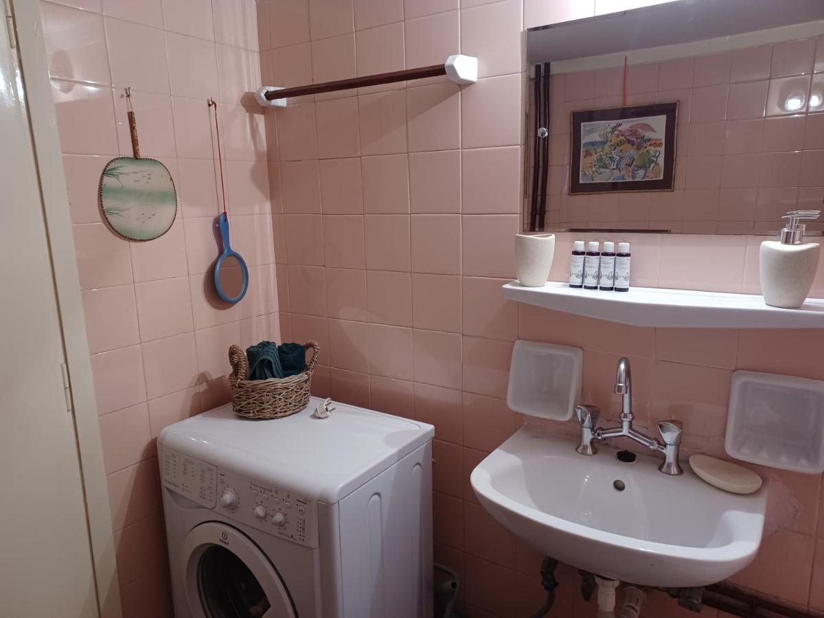 Charming Apartment In The Neighborhood Of Pangrati Athens Ngoại thất bức ảnh